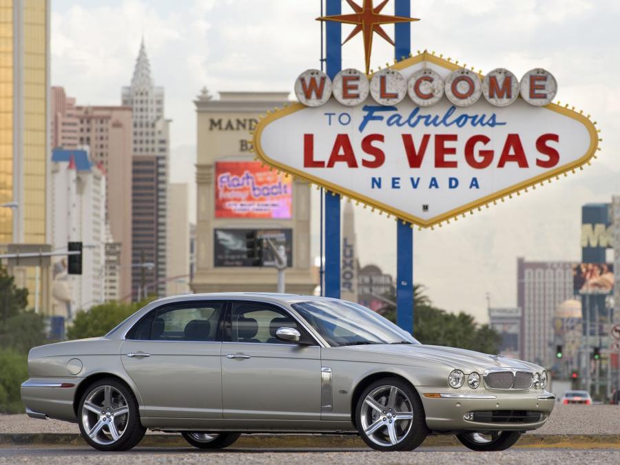  Jaguar XJ Super V8 Portfolio 2006 года  (фото 13 из 13)